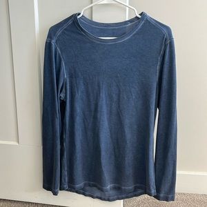 Men’s Lululemon long sleeve t shirt